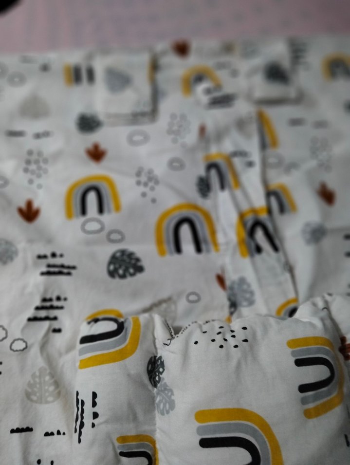 Çocuklar için renkli baskılı yatak çarşafı - Görsel 4