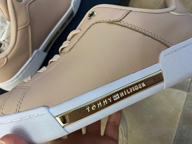 37 Beden Tommy hilfiger ayakkabı