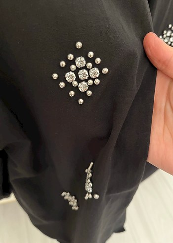 s Beden Düğmeli Siyah taşlı etek üstü Gömlek
