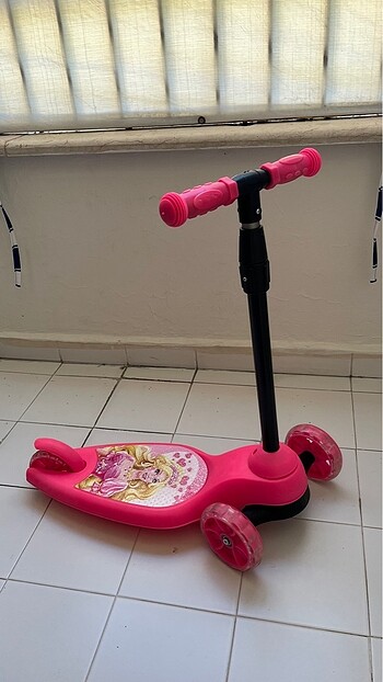 Prensesli Çocuk scooter
