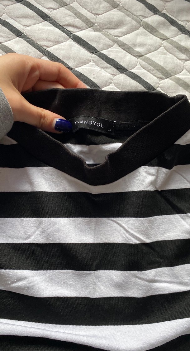 Çizgili tshirt - Görsel 3