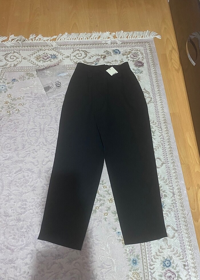 Koton yüksek bel siyah pileli kumaş pantolon - Görsel 3