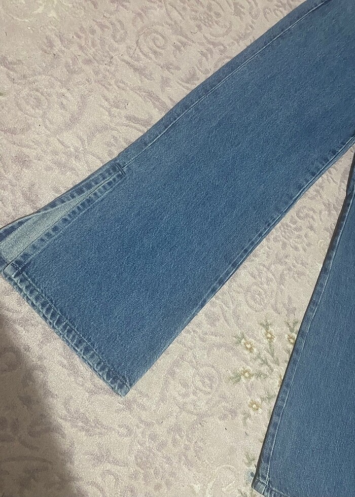 Ginatricot yüksek bel jean paçaları yırtmaçlı kot pantolon - Görsel 3