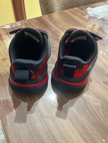 23 Beden Adidas çocuk ayakkabı