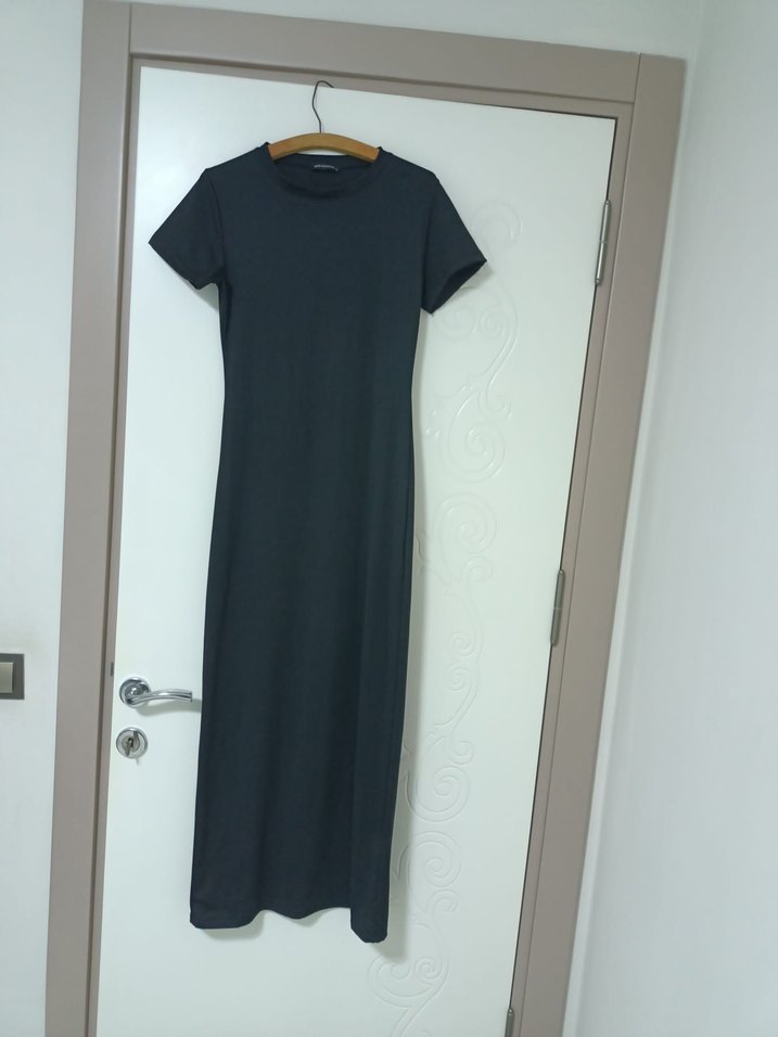 Siyah Kısa Kollu Uzun Basic Elbise - Görsel 3