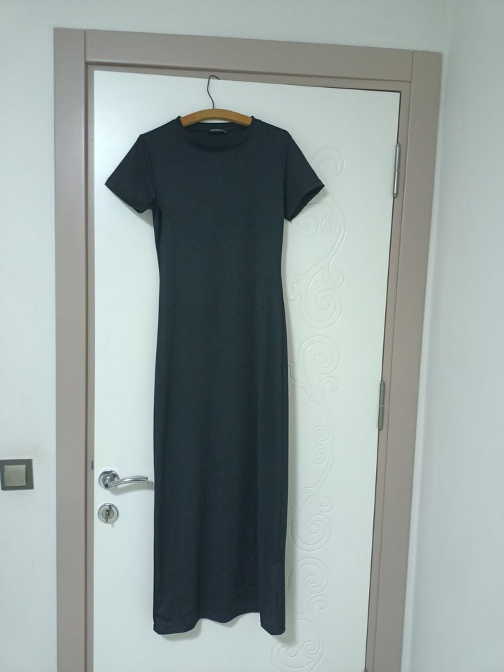 Siyah Kısa Kollu Uzun Basic Elbise - Görsel 2