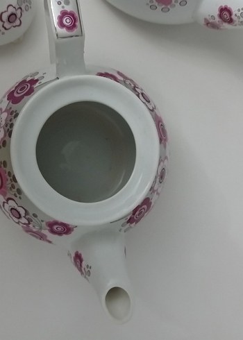 Beden Çiçek Desenli Beyaz Çaydanlık Seti