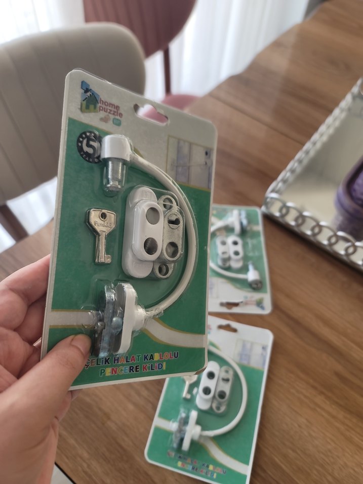 Beyaz pencere Kilidi - Görsel 3