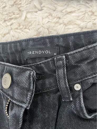 xs Beden Yırtık jean