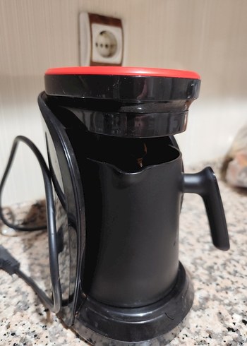 Kırmızı Siyah Kahve Makinesi - Görsel 2