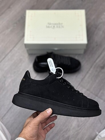 Alexander McQUEEN