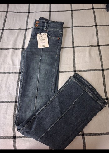Bershka Bootcut Low Waist Düşük Bel Jean