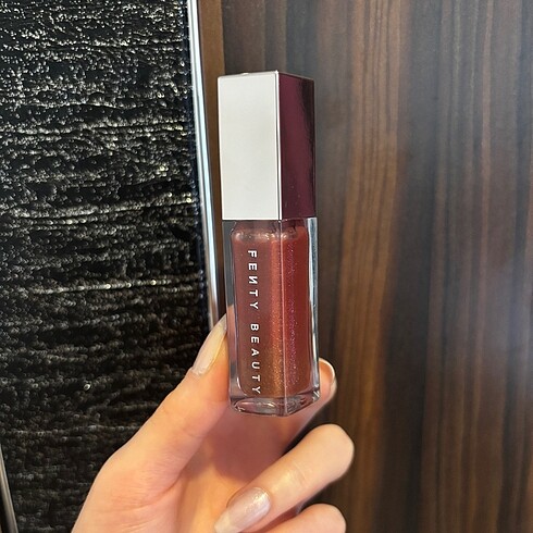 Fenty Beauty Fenty Gloss Bomb Hot Chocolit Lipgloss