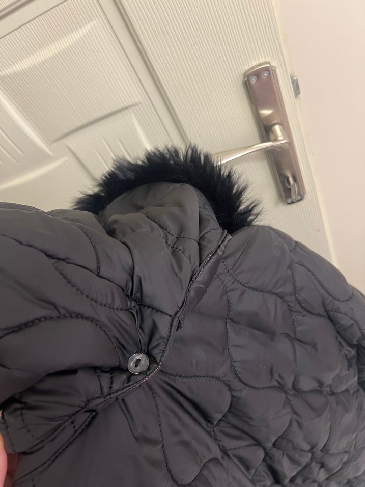 Siyah Uzun Kürklü Kadın Mont - Görsel 5