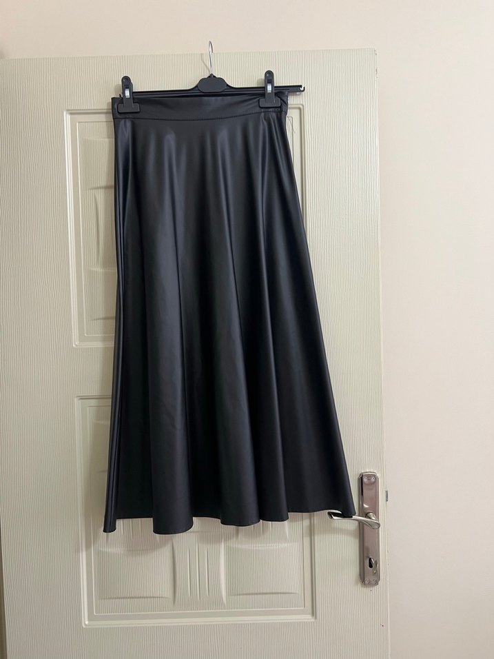 Siyah deri etek - Görsel 2