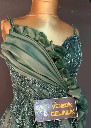 Yeşil V Yakalı Uzun Abiye Elbise - Görsel 2