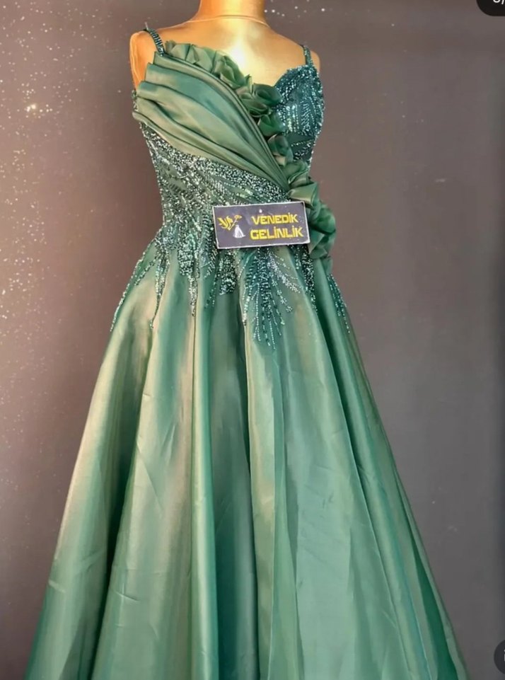 Yeşil V Yakalı Uzun Abiye Elbise - Görsel 5