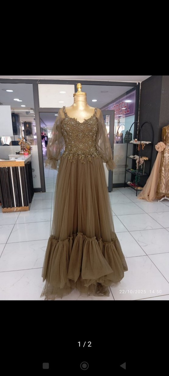 Bej İşlemeli Uzun Kollu Drapeli Abiye Elbise - Görsel 2