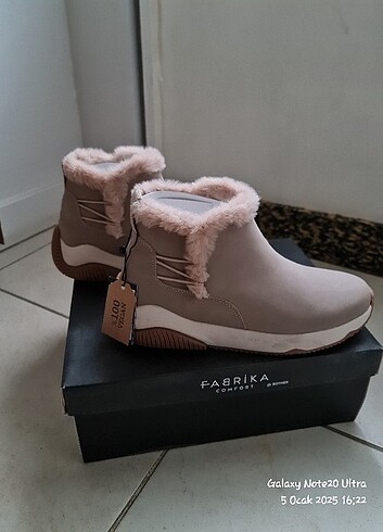 38 Beden ten rengi Renk Fabrika bot