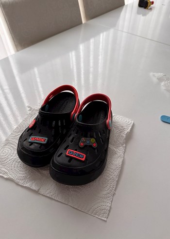 32 Beden siyah Renk Croos terlik