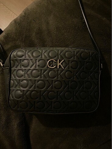 Calvin Klein Calvin Klein siyah mini omuz çantası