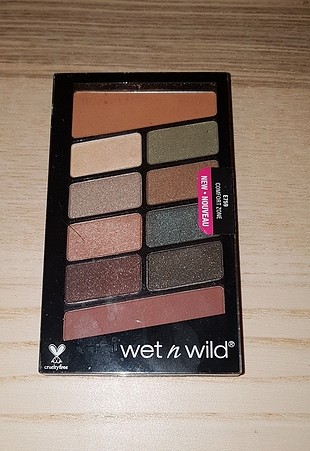 wet n wild far paleti 