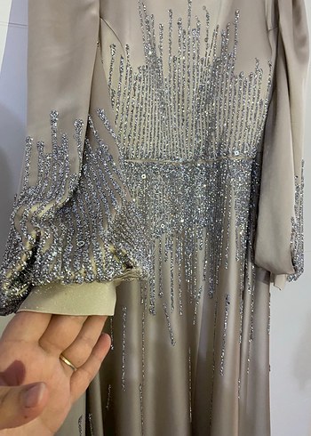 62 beden Bej İşlemeli Uzun Kollu Abiye Elbise - Görsel 4