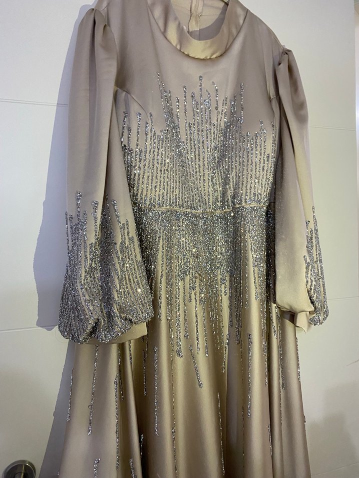 62 beden Bej İşlemeli Uzun Kollu Abiye Elbise - Görsel 3