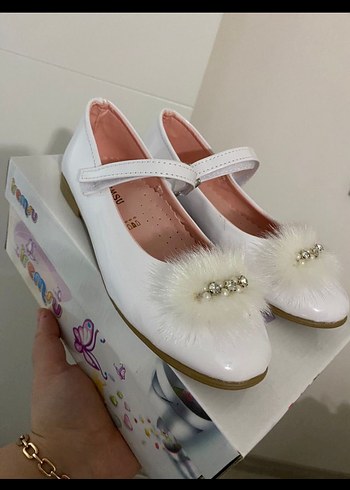 Beyaz Kürklü Kız Çocuk Babet Ayakkabı