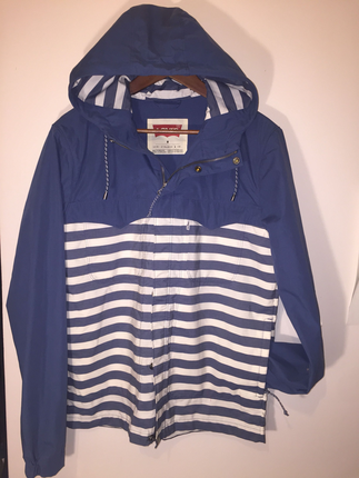 Levis Mont