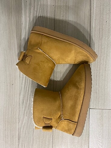 Deichmann Kurdeleli UGG Bot