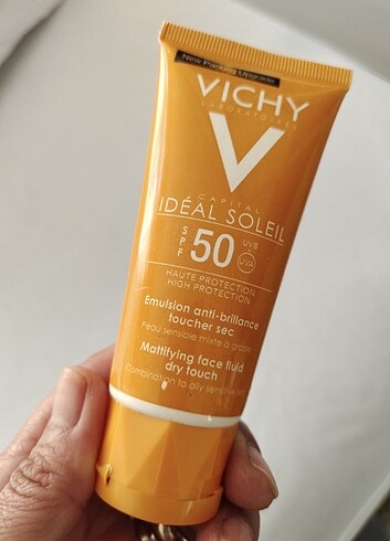 VICHY VICHY IDEAL SOLEIL Güneş Kremi