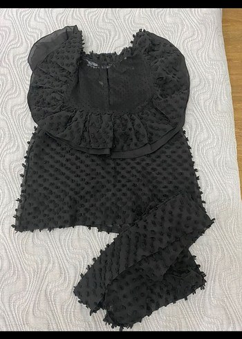 s Beden Siyah V Yaka Fırfırlı Mini Bluz