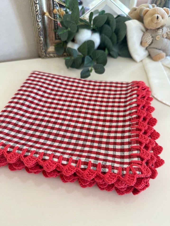 Renkli İşlemeli Masa Örtüleri - Görsel 5