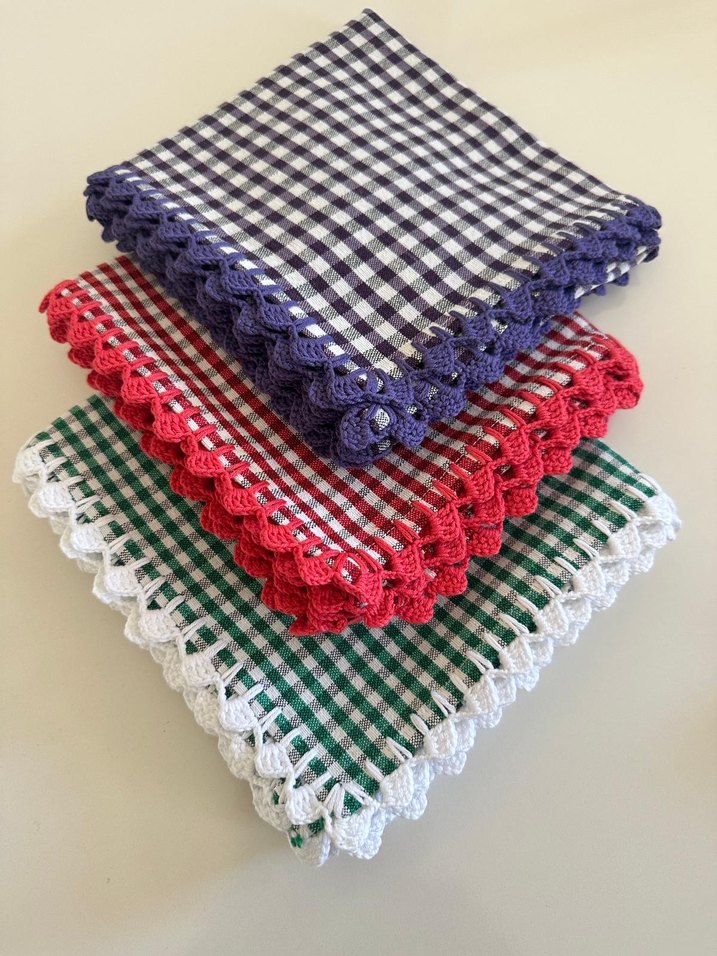 Renkli İşlemeli Masa Örtüleri - Görsel 3