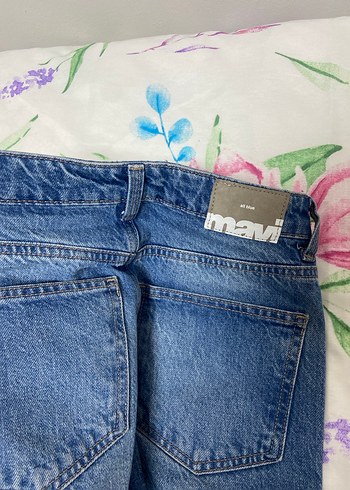 Mavi jean pantolon - Görsel 2