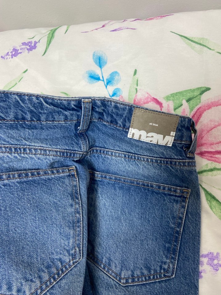Mavi jean pantolon - Görsel 2