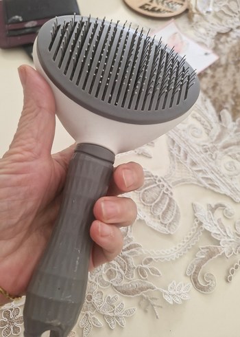 Gri-Beyaz Kedi Tüyü Toplayıcı Fırça - Görsel 4