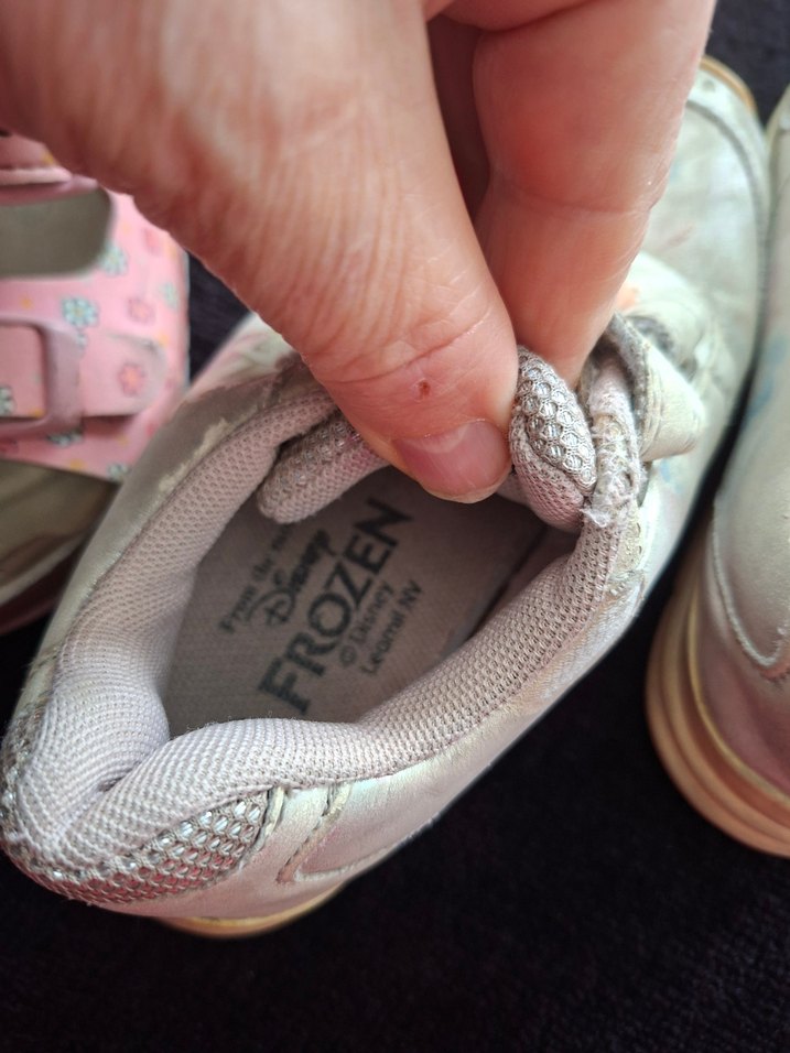 spor ayakkabı terlik hediye - Görsel 3