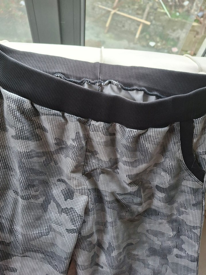 Erkek Gri Kamuflaj Desenli Rahat Kesim Eşofman - Görsel 3