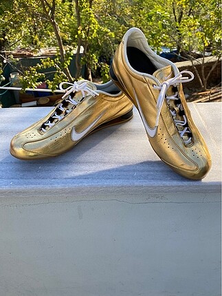 Nıke the rival shox serisi orijinal marka tertemiz sorunsuz eski