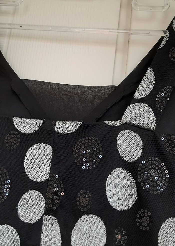 Kısa gece elbisesi - Görsel 3