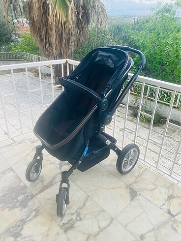 9- 36 kg Beden siyah Renk Pierre cardin bebek arabası