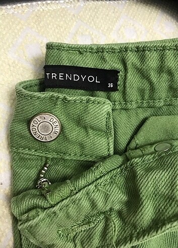 Yeşil trendyol jeans boyfriend 