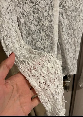 Dantel Detaylı Beyaz Uzun Kollu Bluz - Görsel 2