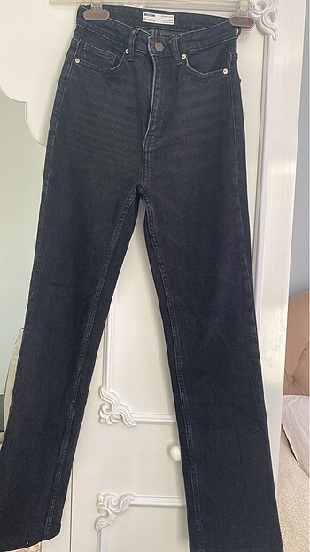 34 Beden siyah Renk BERSHKA jean