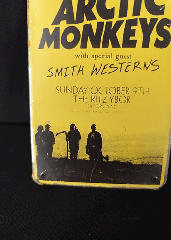 Beden Sarı Arctic Monkeys Vintage metal tabela