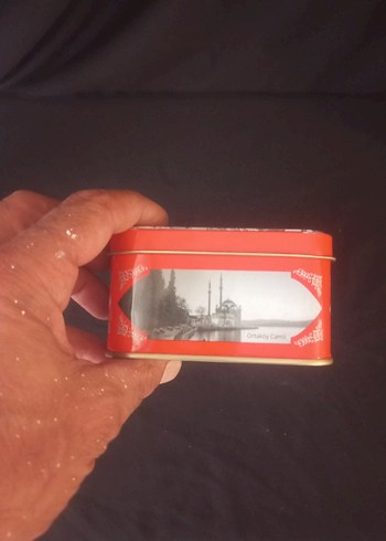 Beden kırmızı Renk Zambo Çiklet (Jiklet) Teneke Kutu, ölçüler 12,5x10,5x5,5 cm