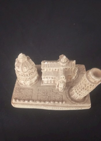 Mudo Concept İtalya, Pisa Bölgesi Hatıra Biblo