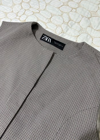 Düğmeli V Yaka Kolsuz Kadın Yelek - Görsel 2